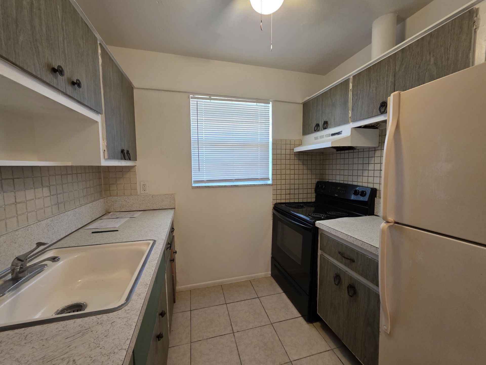 4760 NW 24th Court, Unit B211, Lauderdale Lakes, FL 33313 Photo