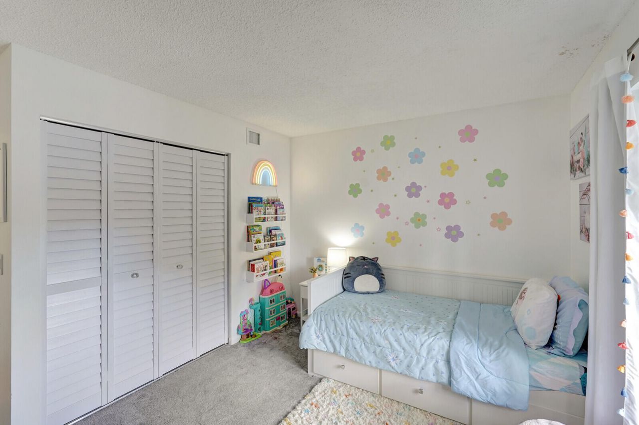 614 Sea Pine Way, Unit C2, West Palm Beach, FL 33415 Photo