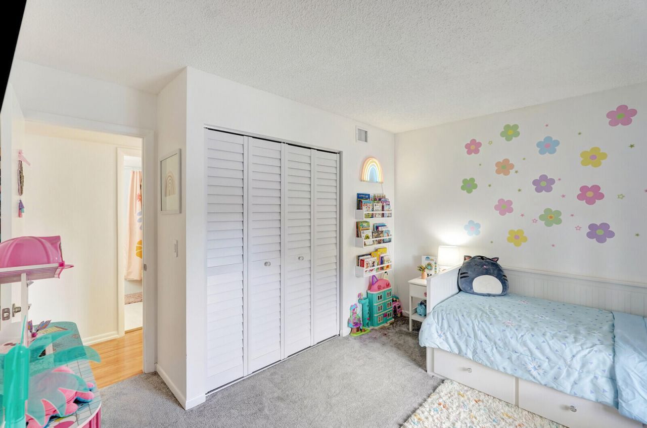 614 Sea Pine Way, Unit C2, West Palm Beach, FL 33415 Photo