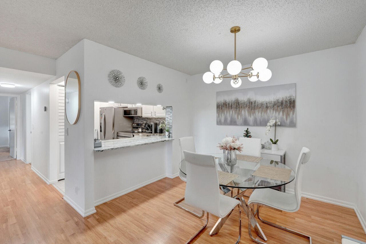 614 Sea Pine Way, Unit C2, West Palm Beach, FL 33415 Photo