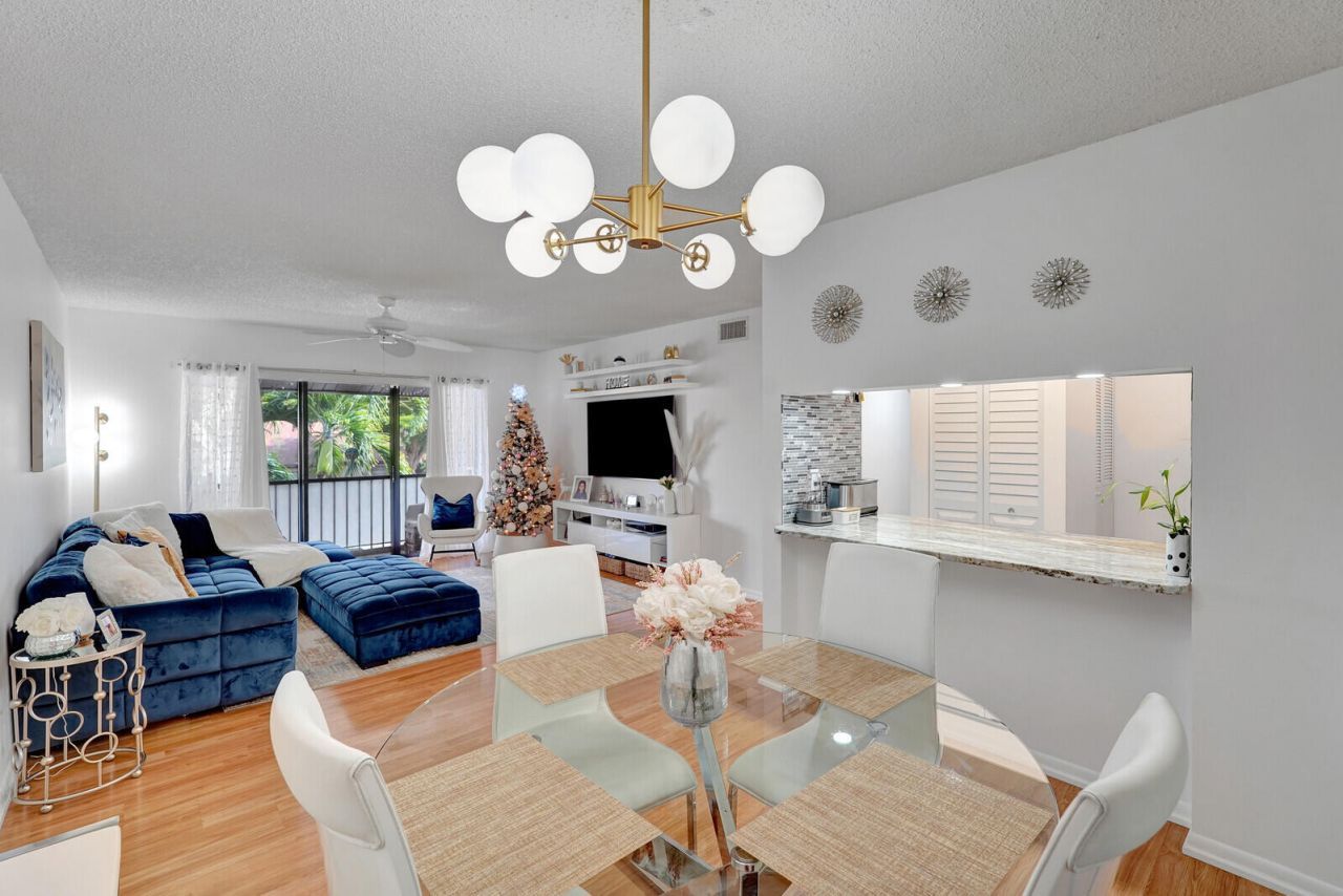 614 Sea Pine Way, Unit C2, West Palm Beach, FL 33415 Photo