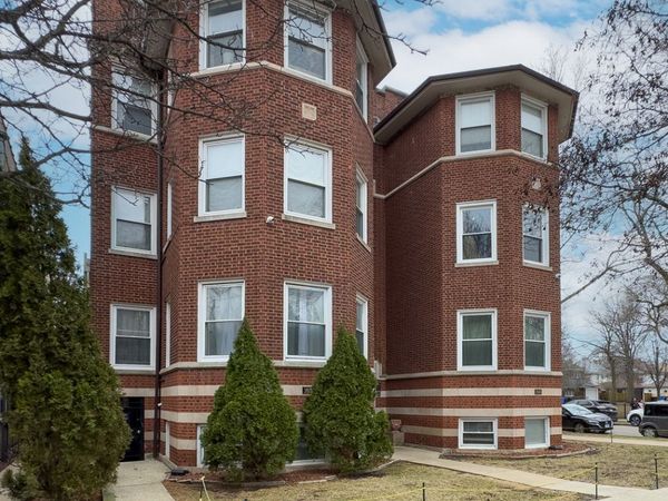 1647 W Sherwin Avenue, Unit 1, Chicago, IL 60626