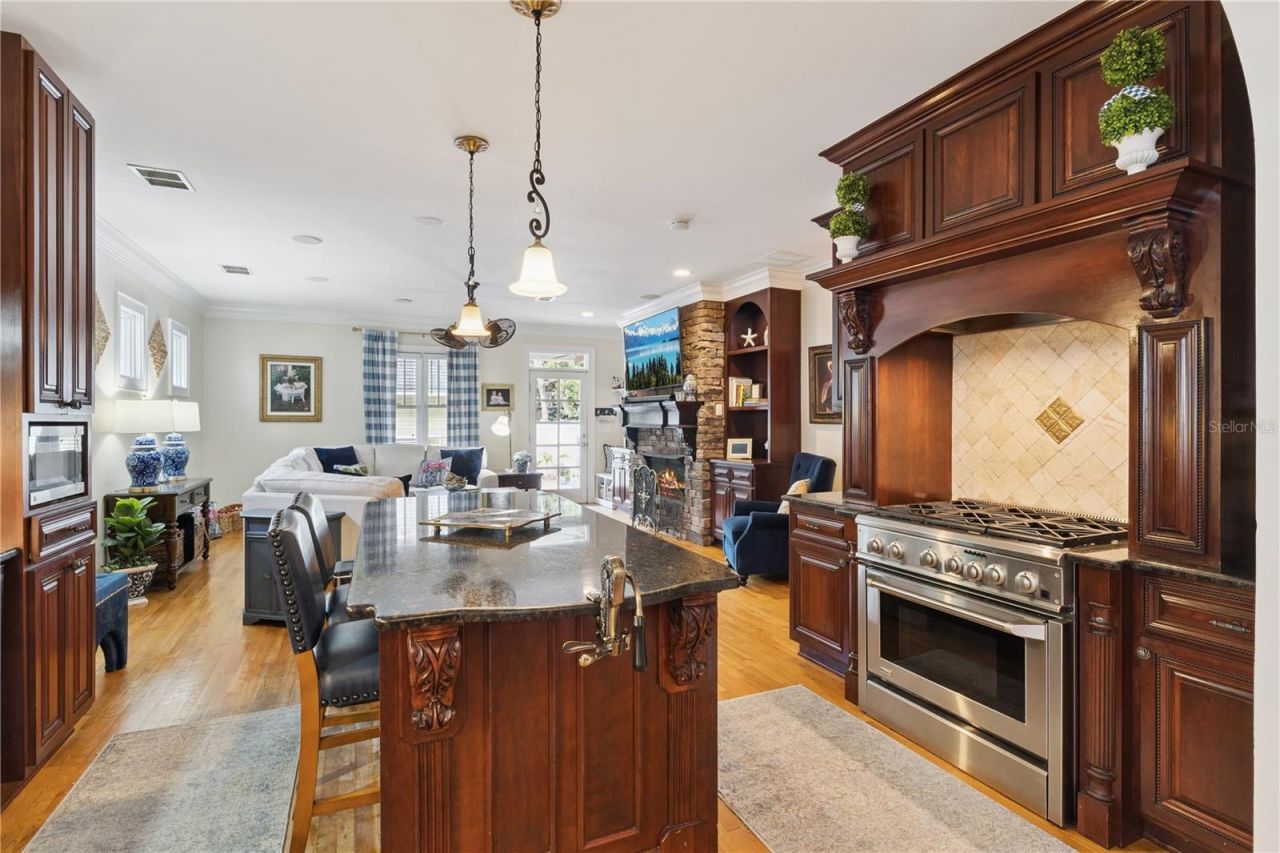 1232 Poinsettia Avenue , Orlando, FL 32804 Photo