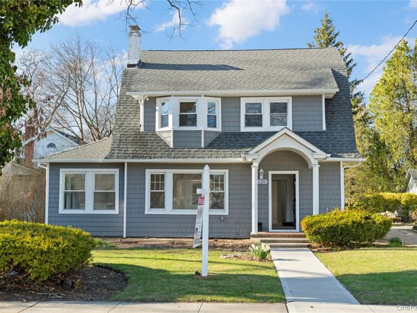 120 Lena Avenue, Freeport, NY 11520