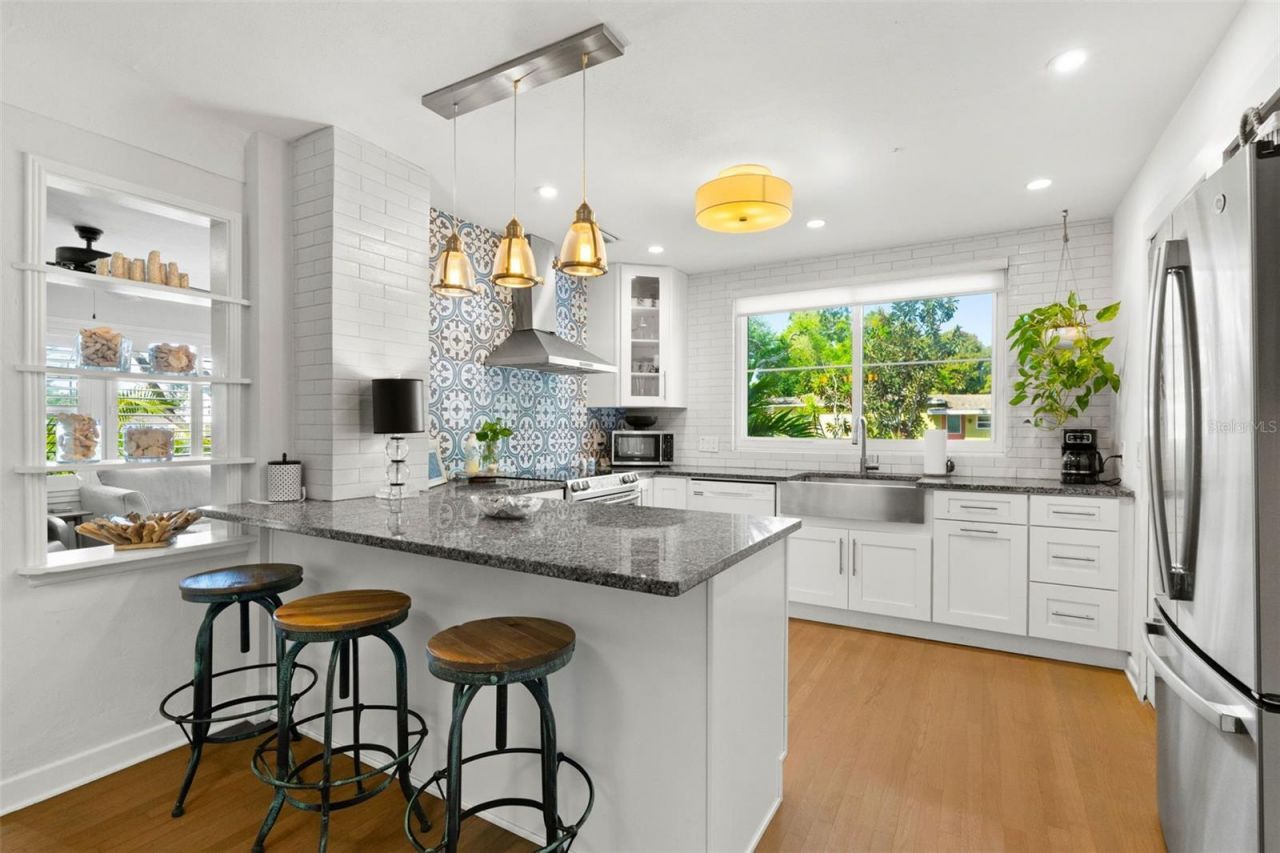 4073 9th Avenue N, Saint Petersburg, FL 33710 Photo