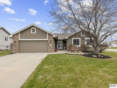 12615 S 218th Avenue, Gretna, NE 68028