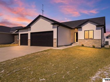 836 W Miramonte Road, Lincoln, NE 68523