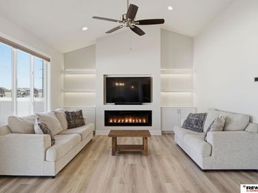 836 W Miramonte Road, Lincoln, NE 68523