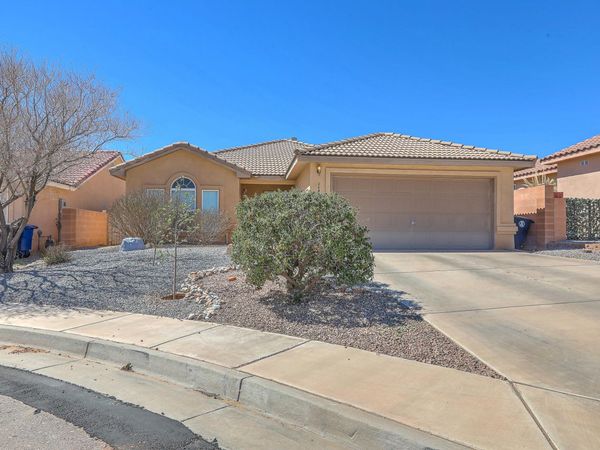 1143 Zaragoza Street SW, Albuquerque, NM 87121