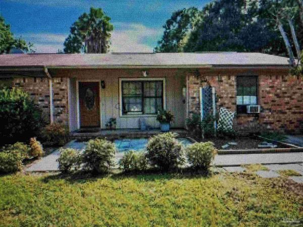 1027 Dog Track Rd, Pensacola, FL 32506