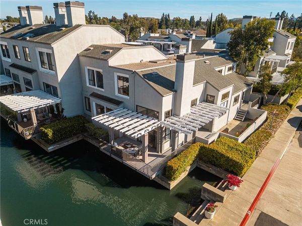 19 Waterway, Unit 9, Irvine, CA 92614