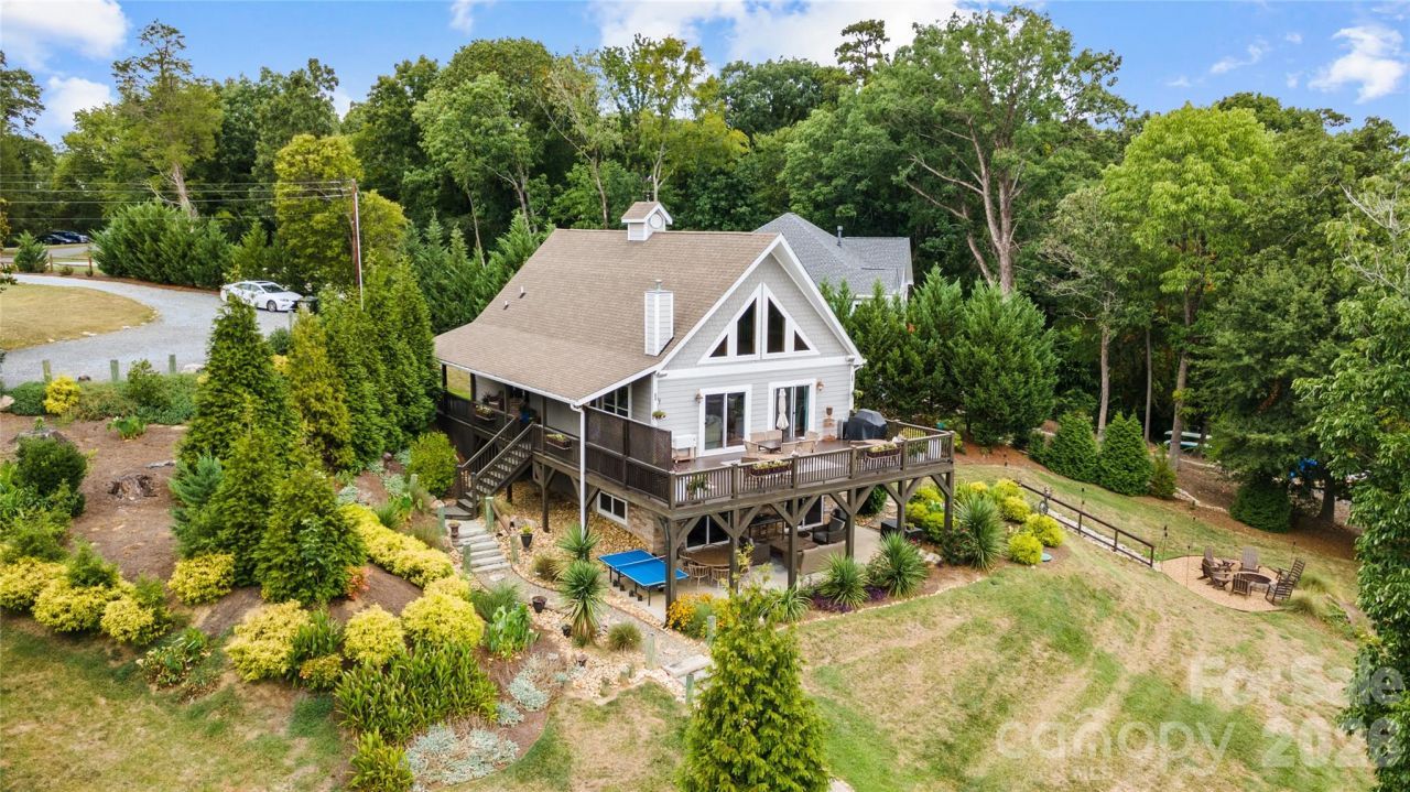 8428 Island Point Road, Charlotte, NC 28278 Main Photo