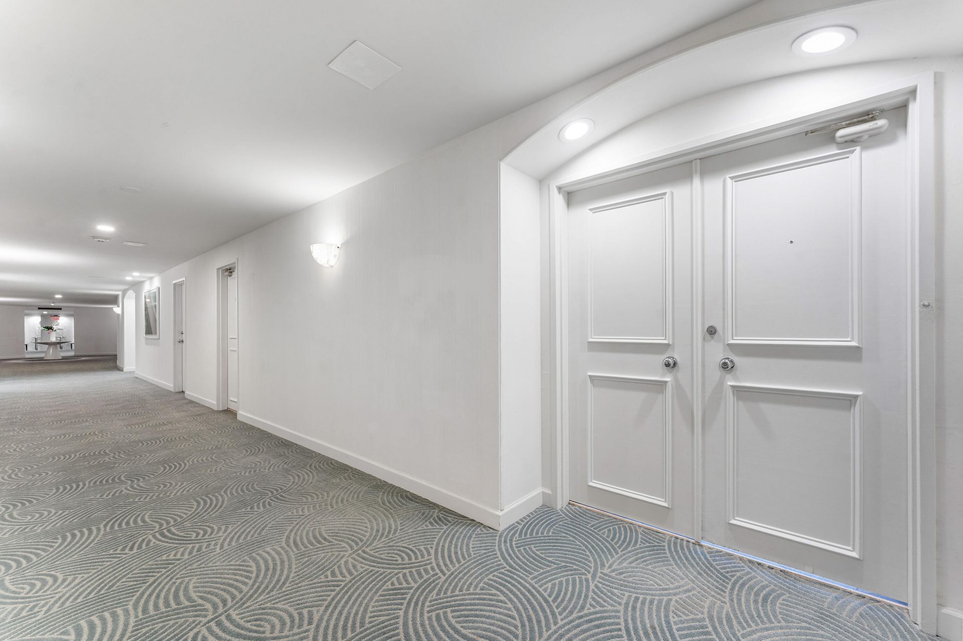 100 Sunrise Avenue, Unit 518, Palm Beach, FL 33480 Photo