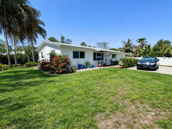 5678 Silvian Road, West Palm Beach, FL 33415