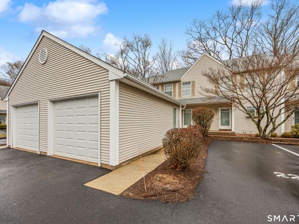 3409 Whitney, Unit 23, Hamden, CT 06518