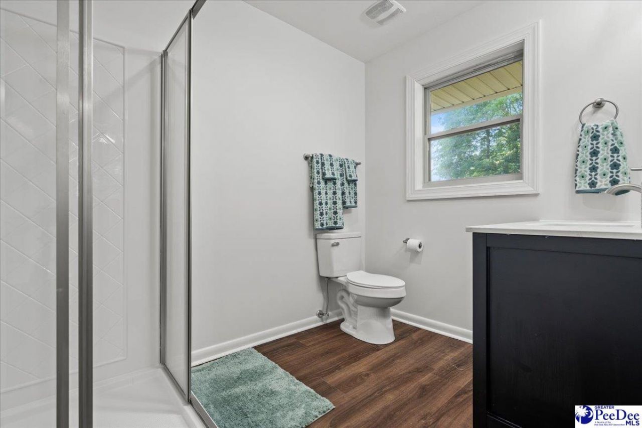 136 Chester Park Circle Photo 16