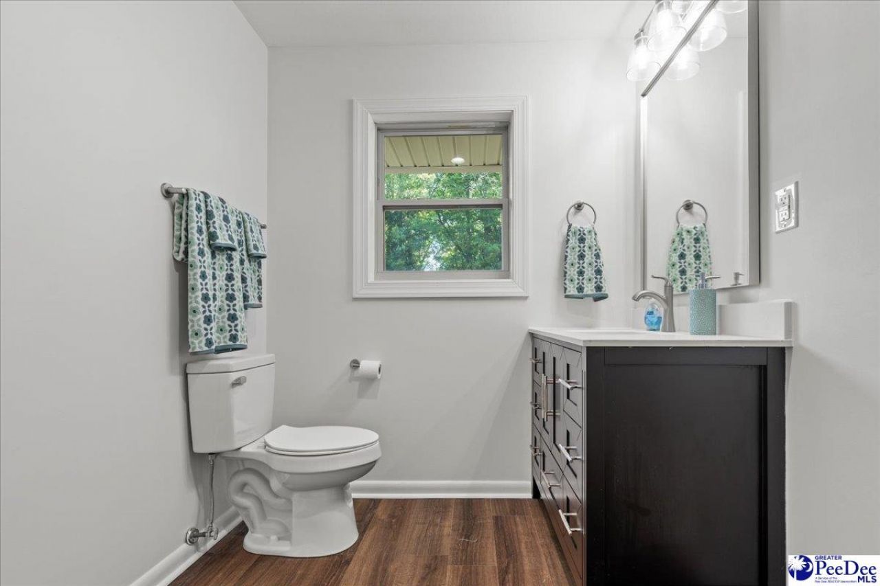 136 Chester Park Circle Photo 17