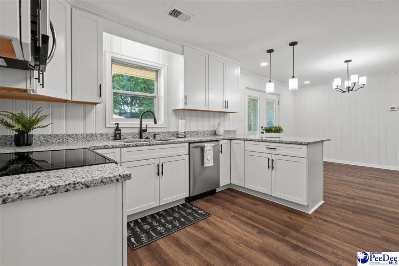 136 Chester Park Circle Photo 7