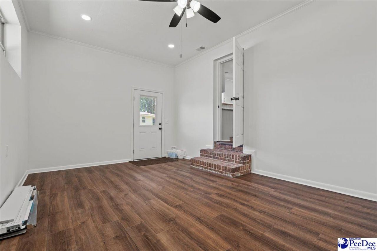 136 Chester Park Circle Photo 8