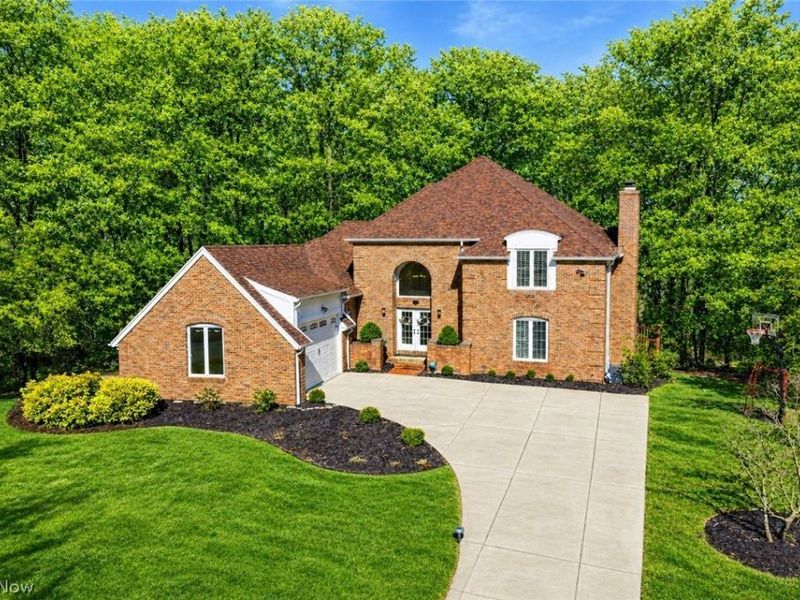 309 High Bluff, Aurora, OH 44202 Photo 2