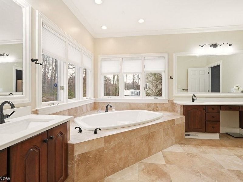 309 High Bluff , Aurora, OH 44202 Photo 31