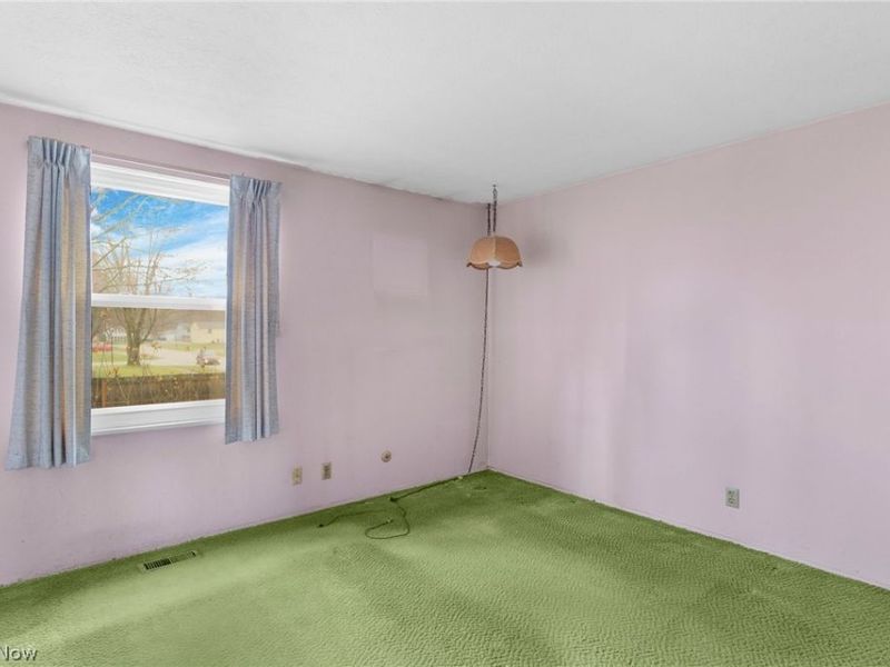 1077 S Diamond Street , Ravenna, OH 44266 Photo 13