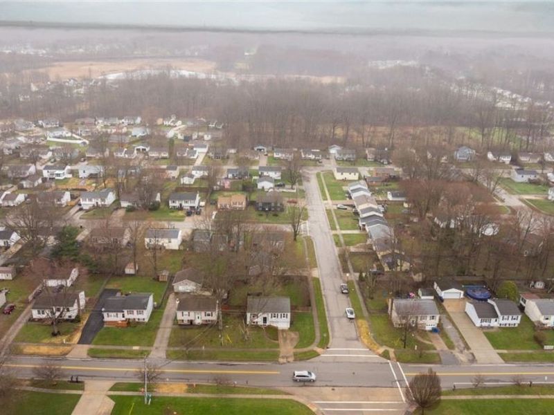 1077 S Diamond Street , Ravenna, OH 44266 Photo 30