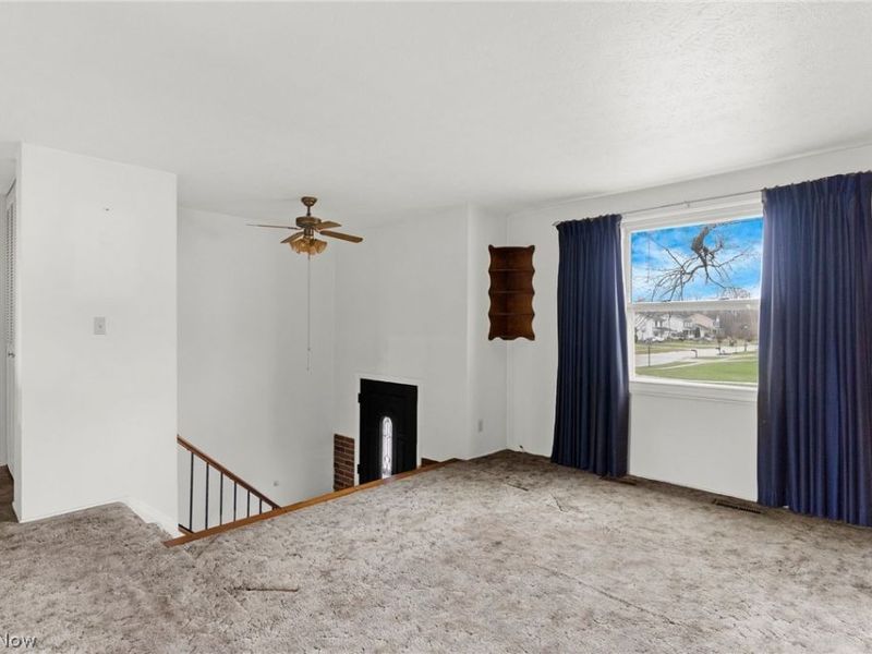 1077 S Diamond Street , Ravenna, OH 44266 Photo 6