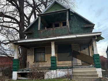 5609 Grand Avenue, Cleveland, OH 44104