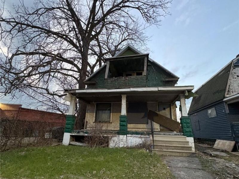 5609 Grand Avenue, Cleveland, OH 44104 Photo 2