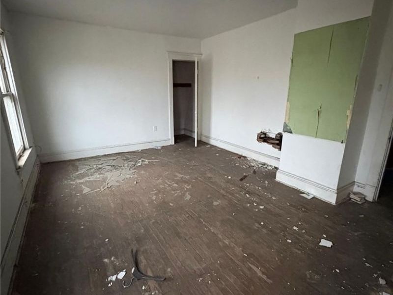 5611 Grand Avenue , Cleveland, OH 44104 Photo 10