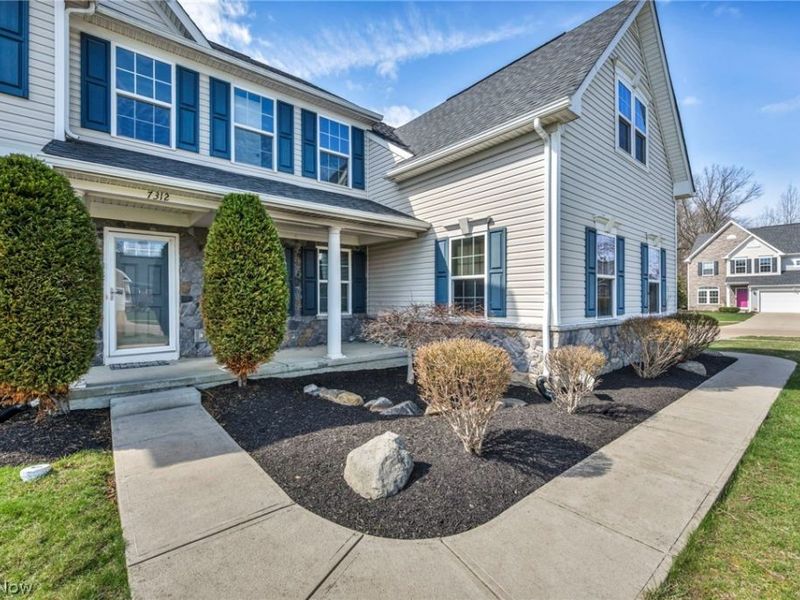 7312 Warblers Lane , North Ridgeville, OH 44039 Photo 3