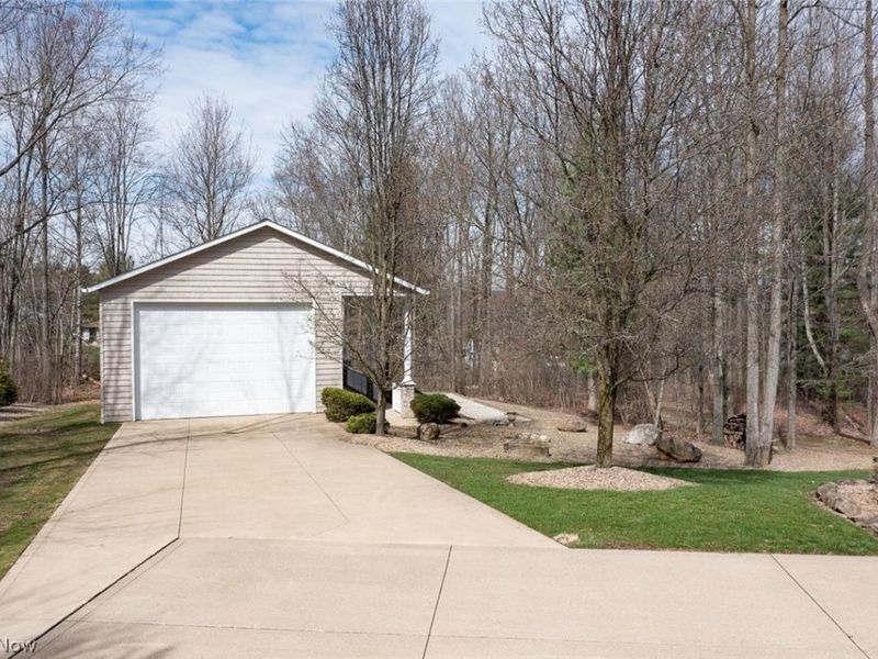 1783 Hawksledge Court, Hinckley, OH 44233 Photo 4