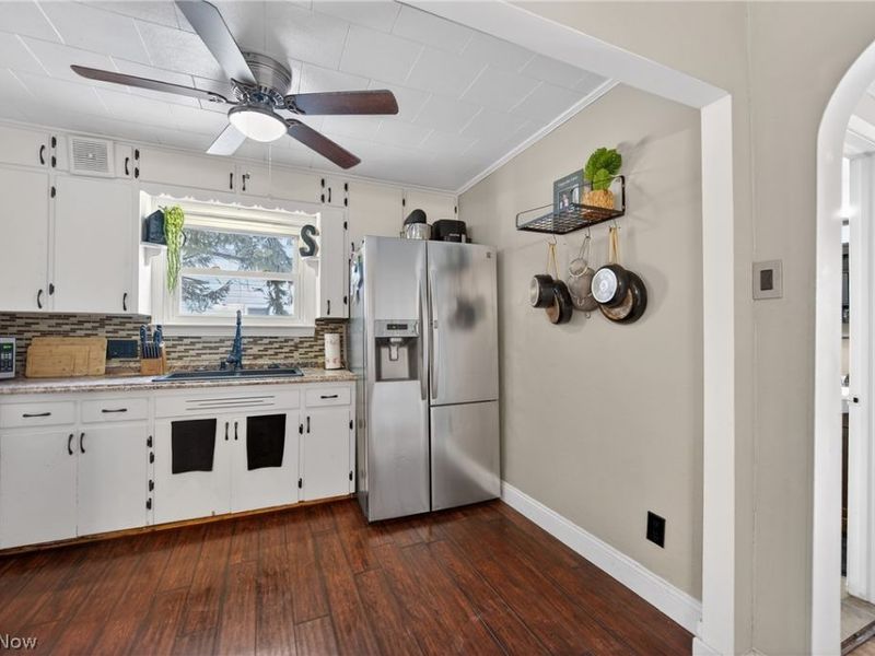 131 15th Street NW, Barberton, OH 44203 Photo 8