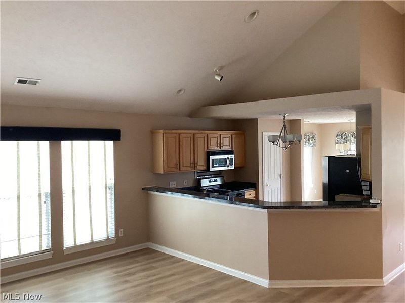 5647 N Greenway Court , Unit C, Highland Heights, OH 44143 Photo 4