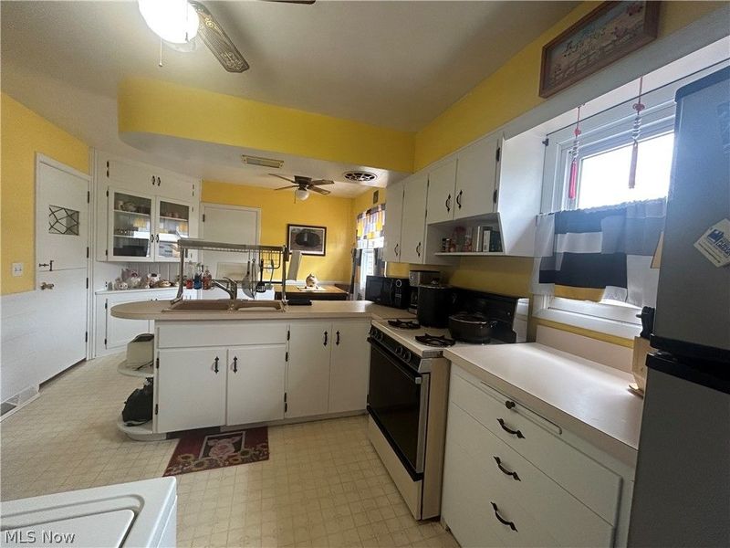 22210 Haber Drive , Westlake, OH 44126 Photo 12