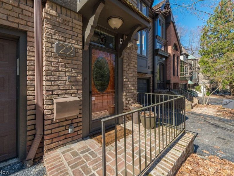 22 Hidden Valley , Rocky River, OH 44116 Photo 2