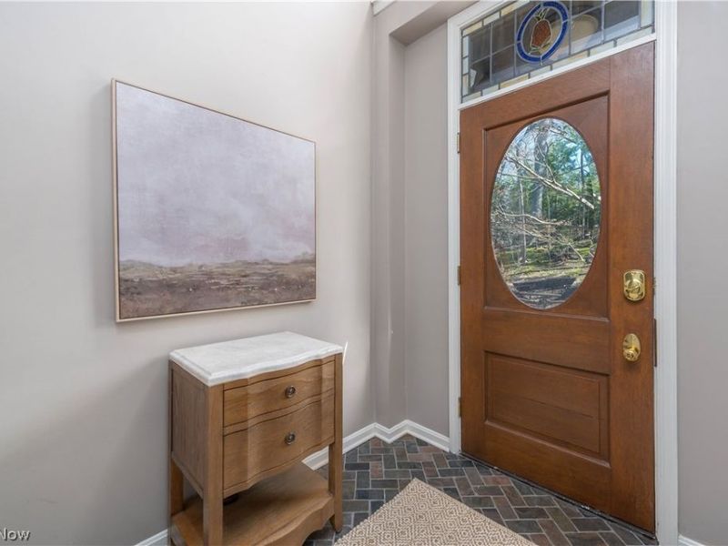 22 Hidden Valley , Rocky River, OH 44116 Photo 3