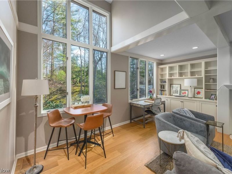 22 Hidden Valley , Rocky River, OH 44116 Photo 6