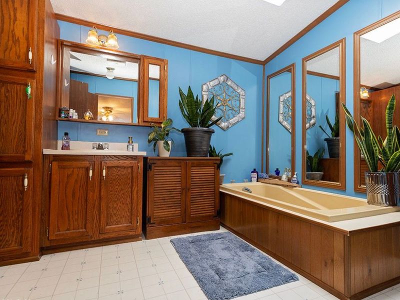 156 Ashwood Drive , Elyria, OH 44035 Photo 36