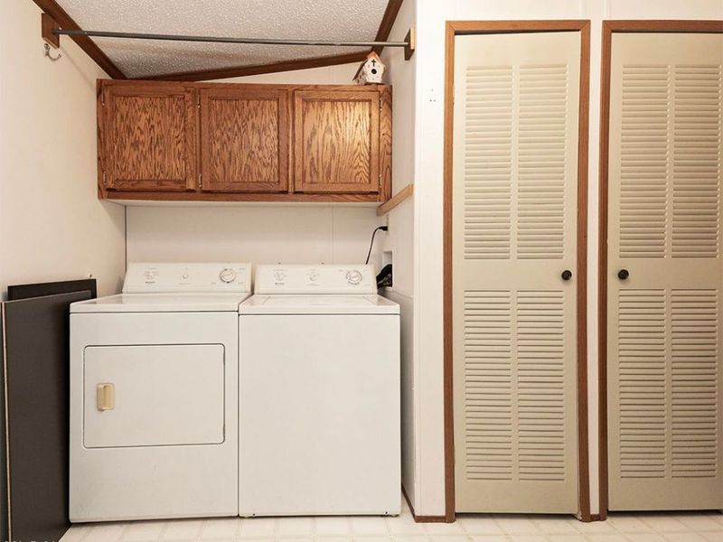 156 Ashwood Drive , Elyria, OH 44035 Photo 47