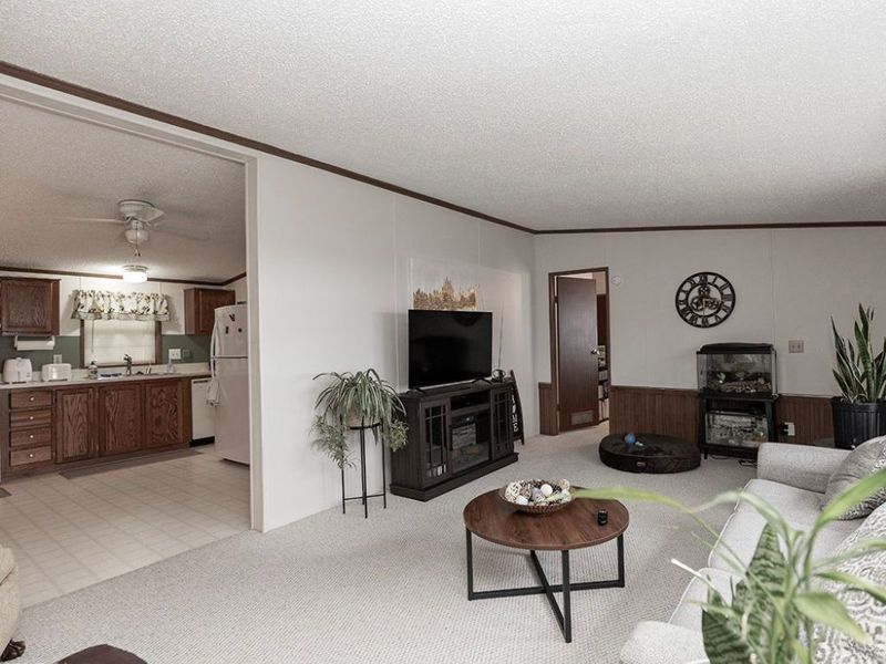 156 Ashwood Drive , Elyria, OH 44035 Photo 6