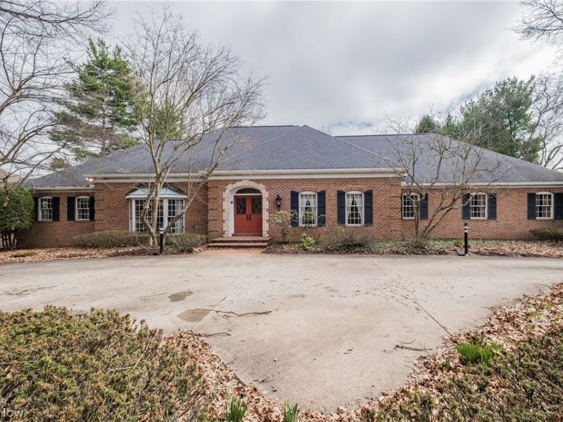 1756 Dunbarton Avenue NW, Canton, OH 44708 Photo 1