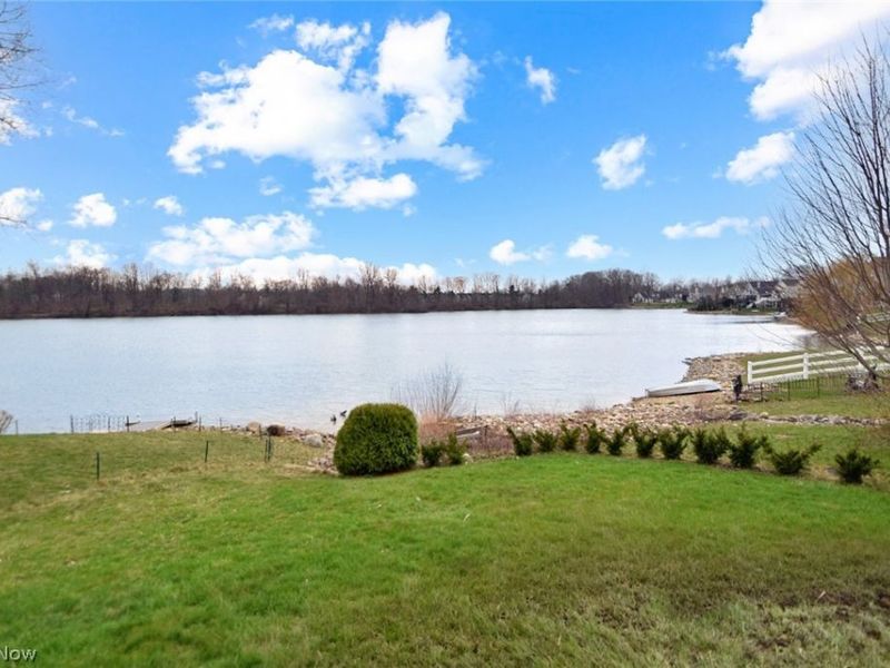 5050 Lake Point Court , Stow, OH 44224 Photo 3