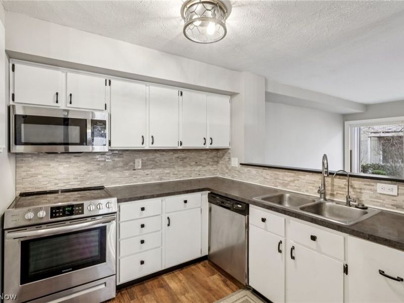 53 Landings Way , Avon Lake, OH 44012 Photo 18