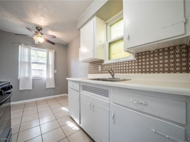 12613 Milligan Avenue , Cleveland, OH 44135 Photo 6