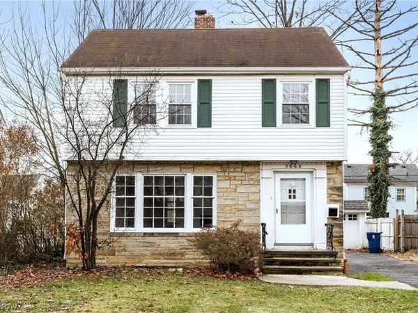 3668 Grosvenor Road , Cleveland Heights, OH 44118