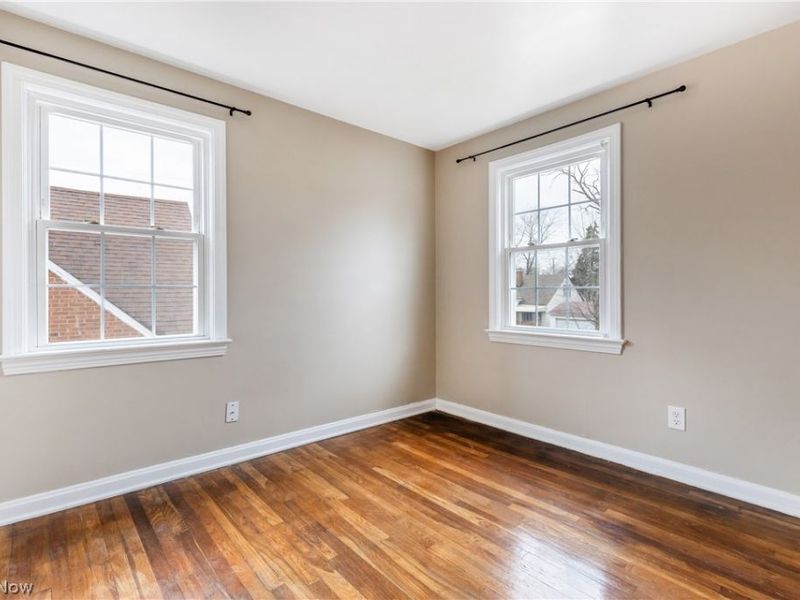 3668 Grosvenor Road , Cleveland Heights, OH 44118 Photo 11