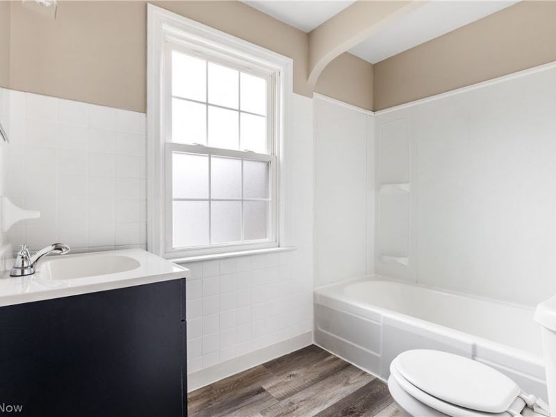 3668 Grosvenor Road , Cleveland Heights, OH 44118 Photo 15