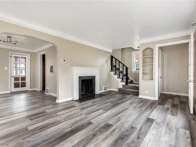 3668 Grosvenor Road , Cleveland Heights, OH 44118 Photo 2